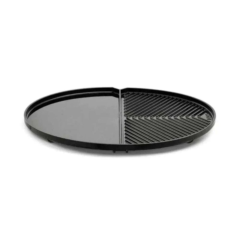 CADAC Skottel Braai Grid 2 with non-stick surface for outdoor cooking.