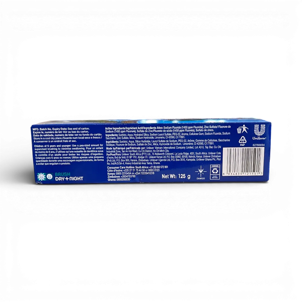 Closeup Cool Breeze Toothpaste 125g tube with cool breeze flavor for long-lasting fresh breath and strong white teeth