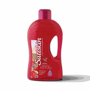 Satinskin Luxury Bubble Bath Berry Fantasy 2L bottle with berry-inspired fragrance for soft, moisturized skin