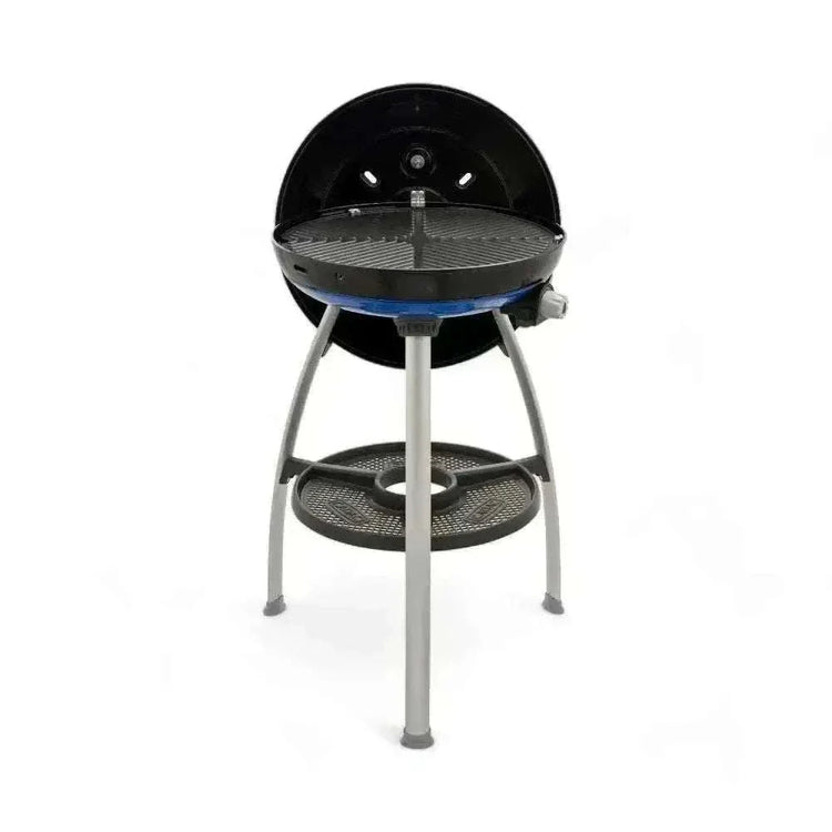CADAC Carri Chef 50 BBQ with dome, portable outdoor grill, 46cm cooking surface, stainless steel burner, and GreenGrill coating