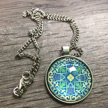 Round pendant
