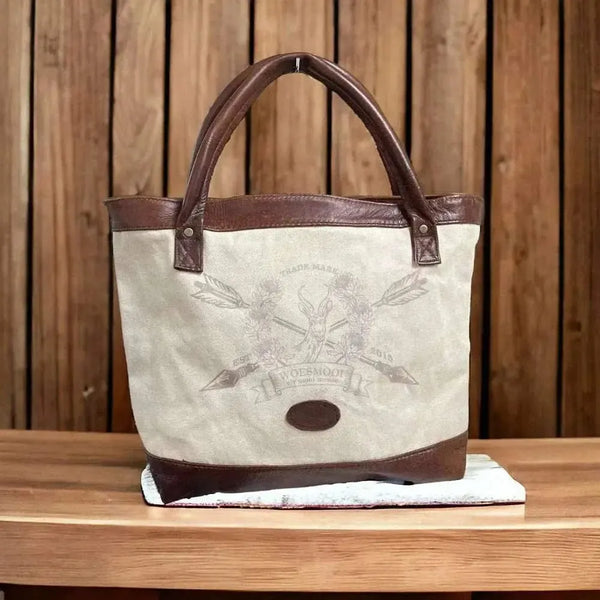 Woesmooi Shopper Bag with genuine leather inserts and canvas detailing featuring "Net vir mooi mense" motto